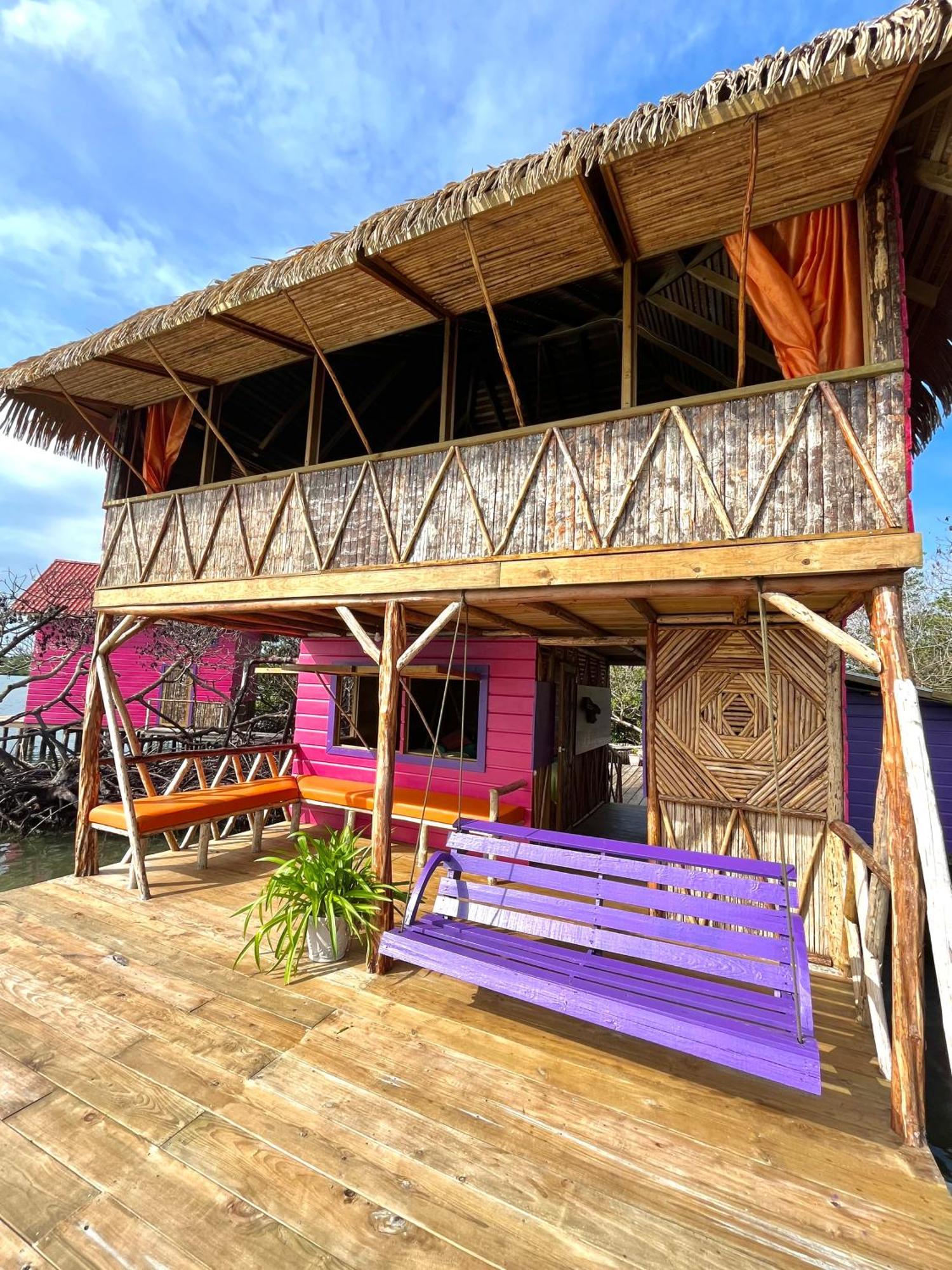 Urraca Monkey Island Eco Resort (Adults Only) Punta Laurel Dış mekan fotoğraf